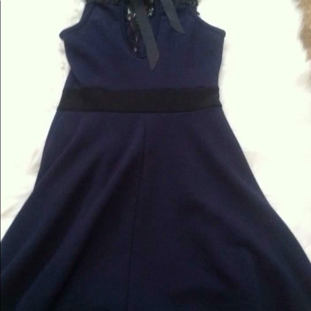Dress - Picture 2 of 4